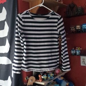 Ouges Black & White Striped Longsleeve T-Shirt